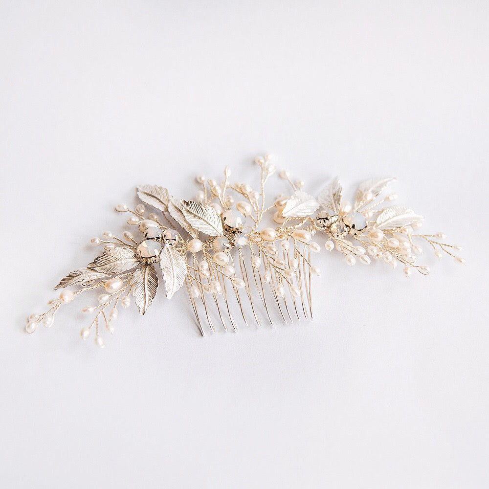 Moonstone haircomb