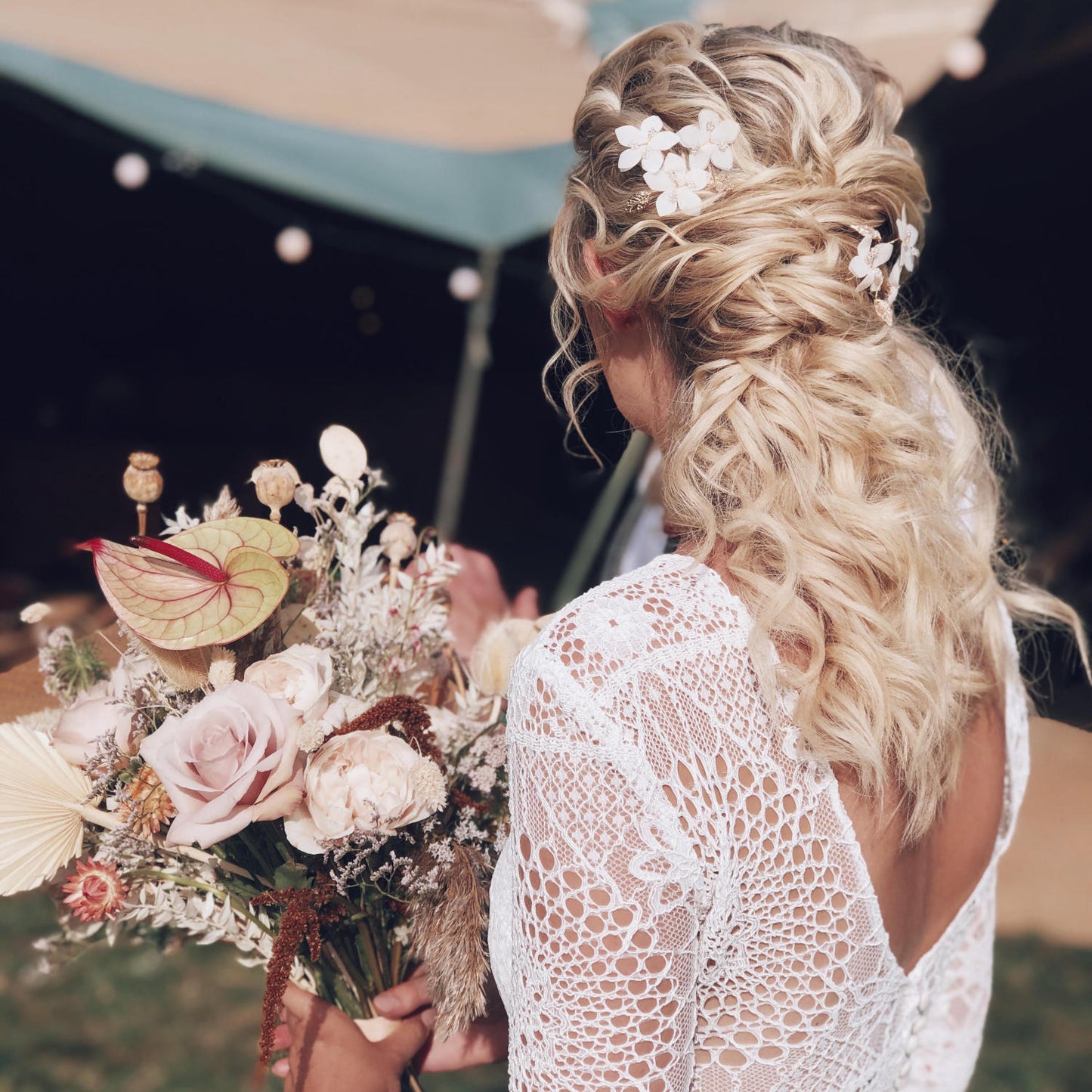 MAGNOLIA BLOSSOM hair pins