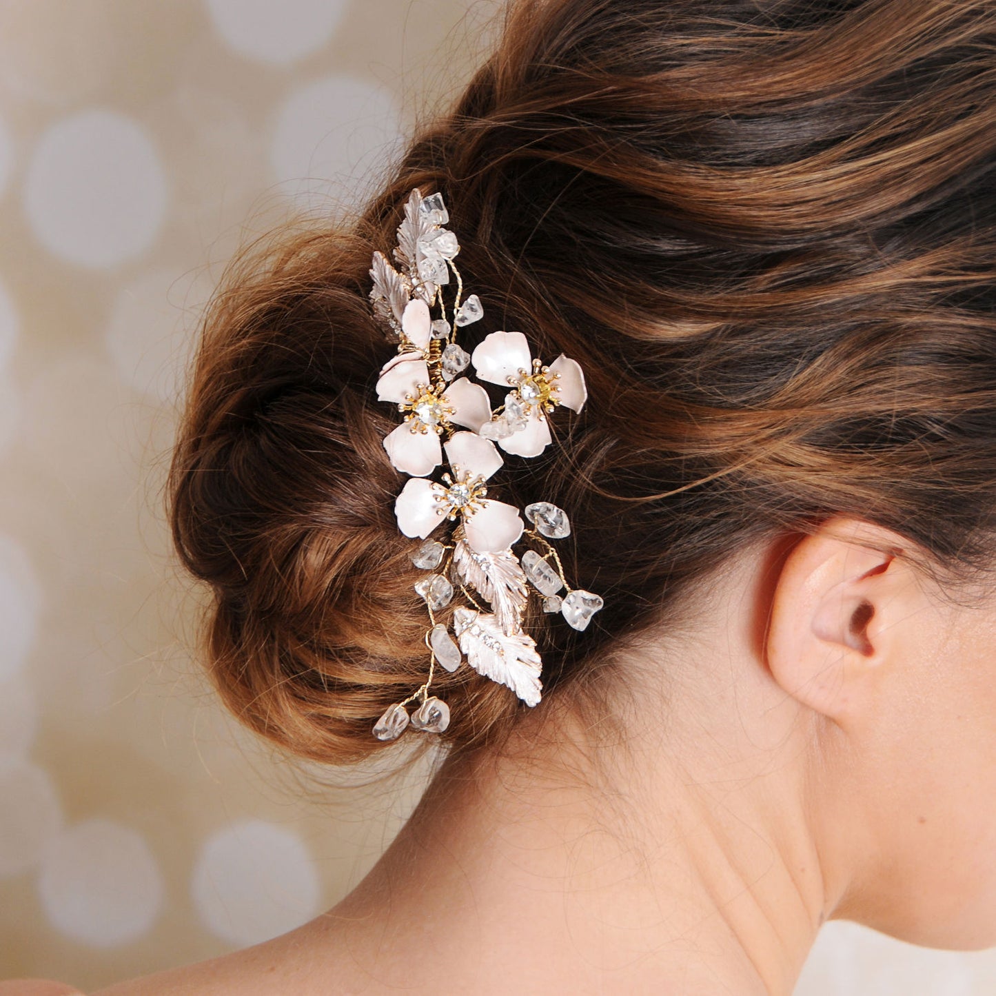 https://bridal-accessories.co.uk/product/wildflower-hair-comb/